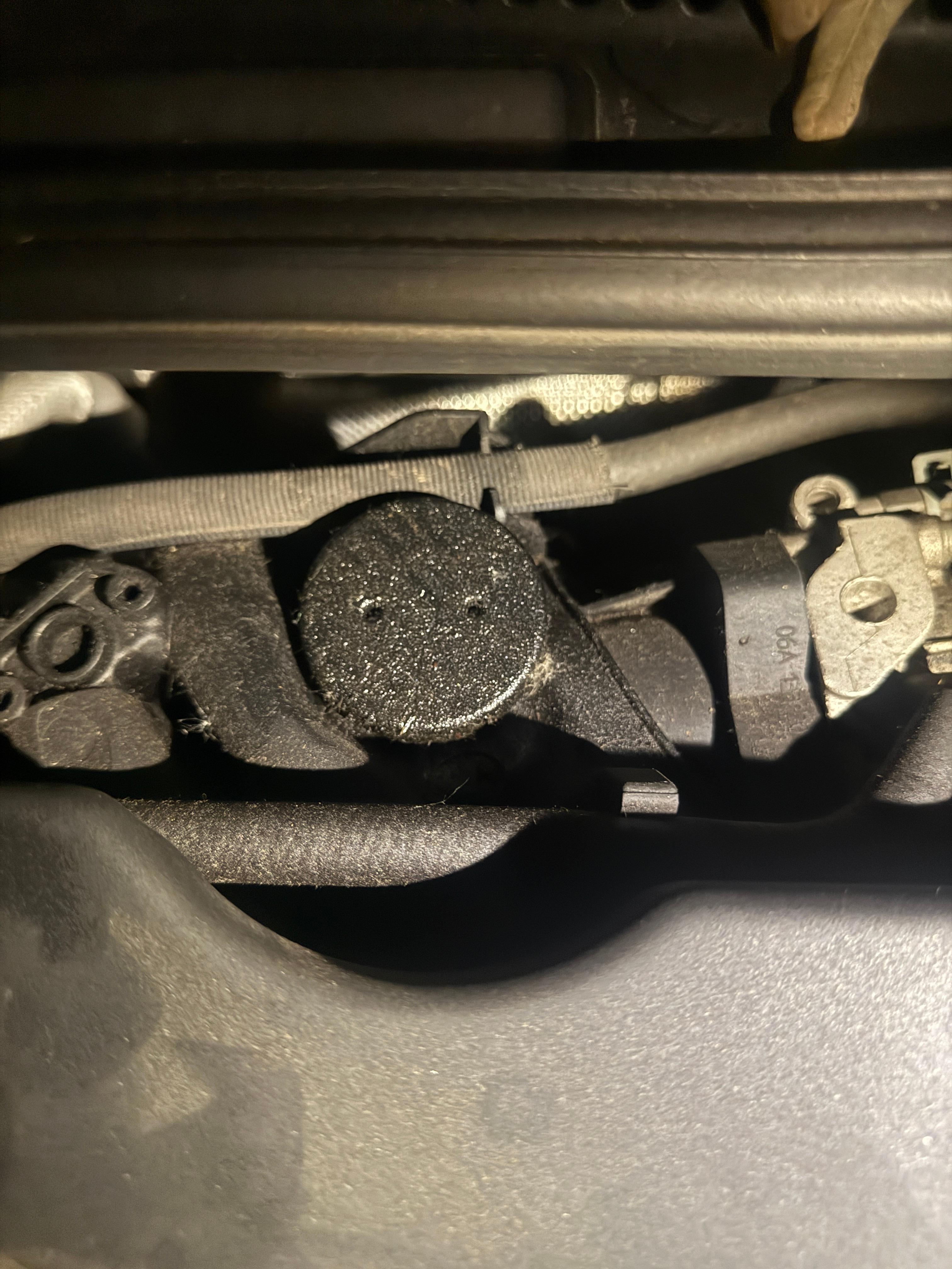 VW Golf 4 2.0 Benziner KGE wo?