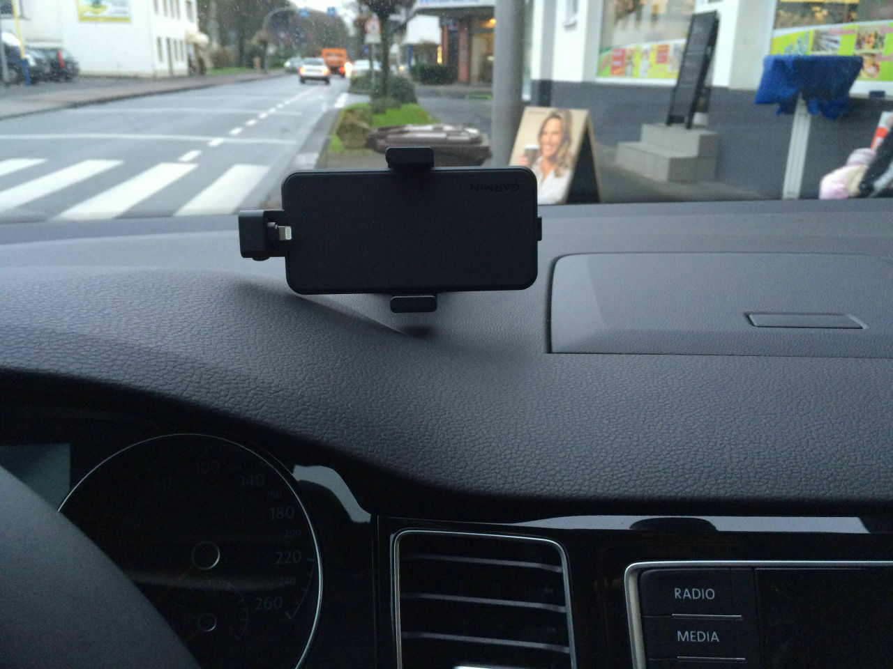 VW Navi oder TomTom?