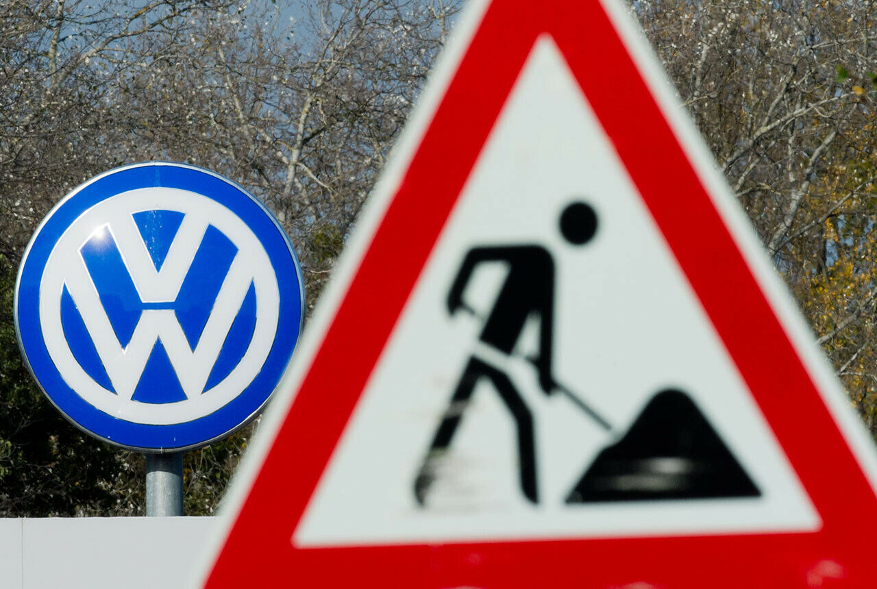 Umbau bei Volkswagen: Mit dem "Zukunftspakt" soll die Kernmarke VW effizienter werden. Dafür werden weltweit 30.000 Stellen gestrichen