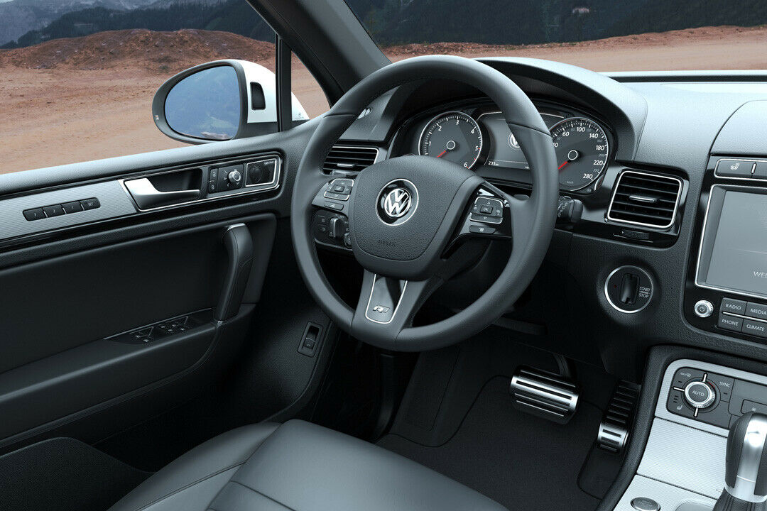 Im Inneren des Touareg gibt es neu designte Bedienelementen und Beleuchtungslösungen