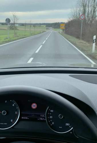Landstraße ohne Anhänger