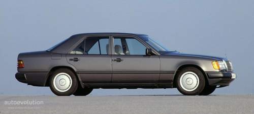 1985-mercedes-w124-e-3