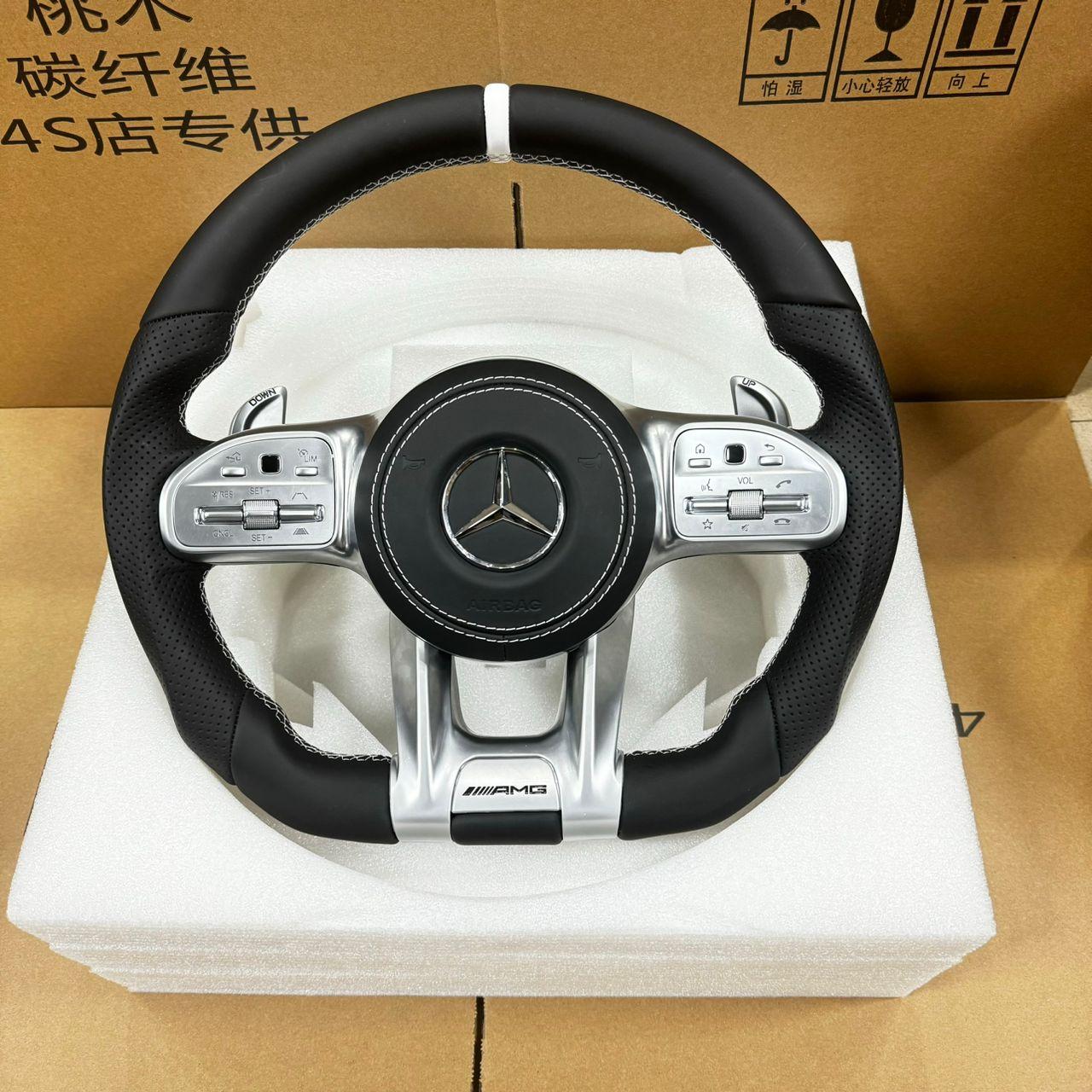 W205 Mopf Lenkrad im Vormopf mit AMG Drive Unit Tasten