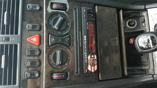Mit eingefahrenen Display