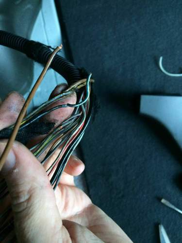 Kabelsalat W211 Kofferraum Links