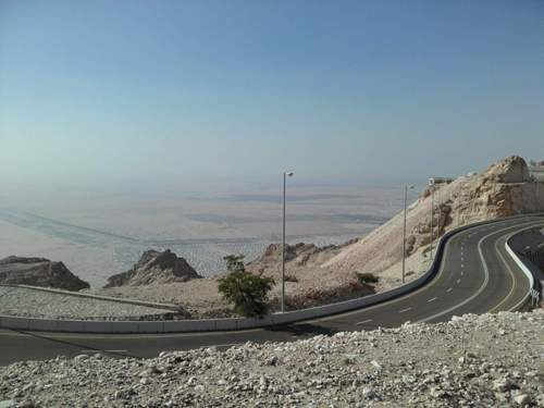Strasse-zum-jebal-hafeet