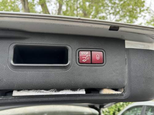 W251 Keyless Heckklappentaste