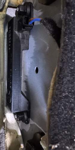 Keyless Antenne 3. Sitzreihe Fußraum