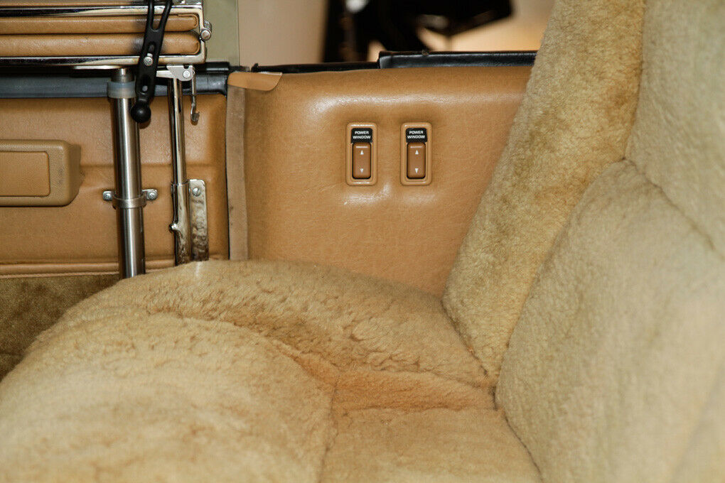 Schon 1985 hatte der Range Rover eine Menge Luxus an Bord.