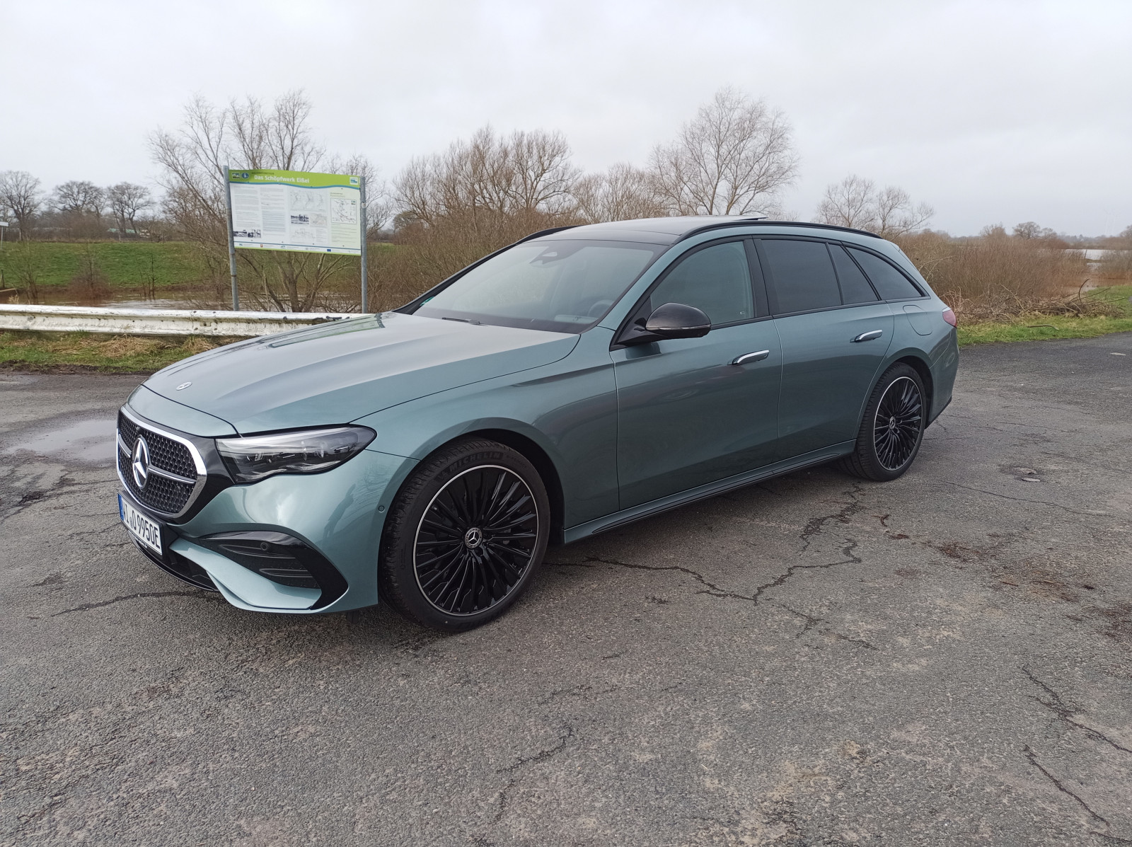 Warteraum für die E-Klasse W214