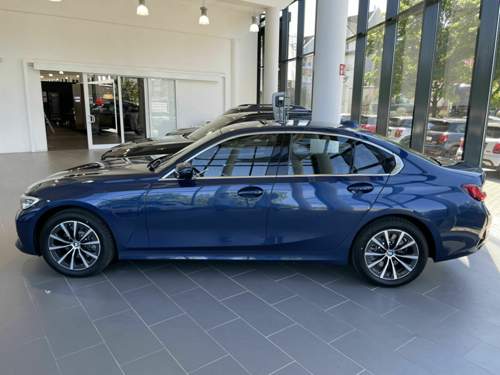 BMW 320e Phytonicblau Luxury Line