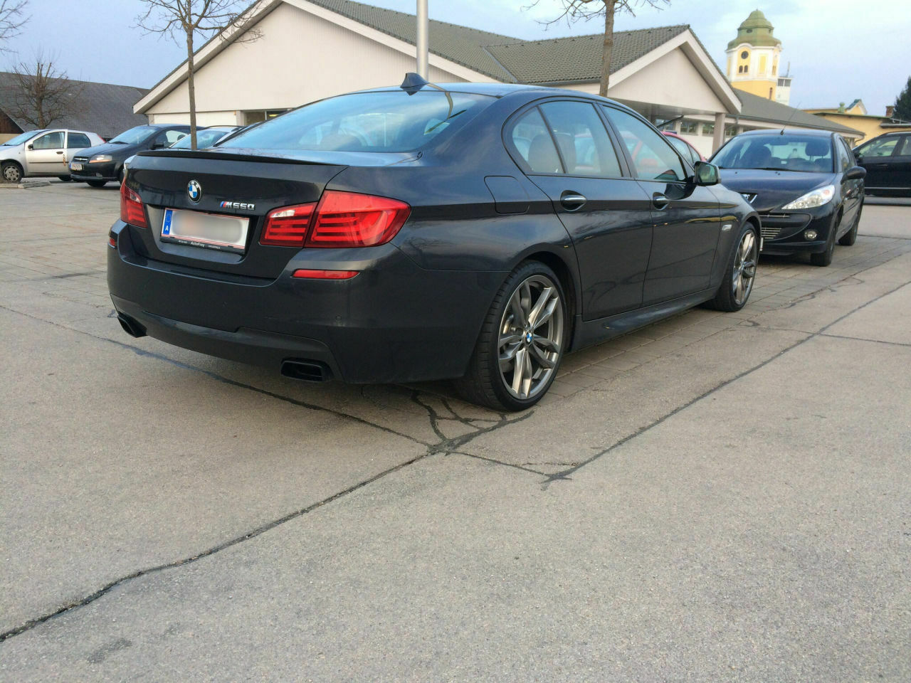 Wartezimmer M550d