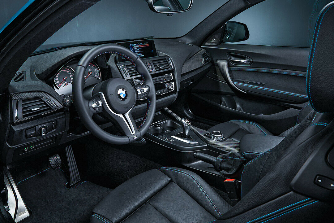Alles wie gehabt: Das Cockpit aus dem BMW 1er taugt auch für das M2 Coupé