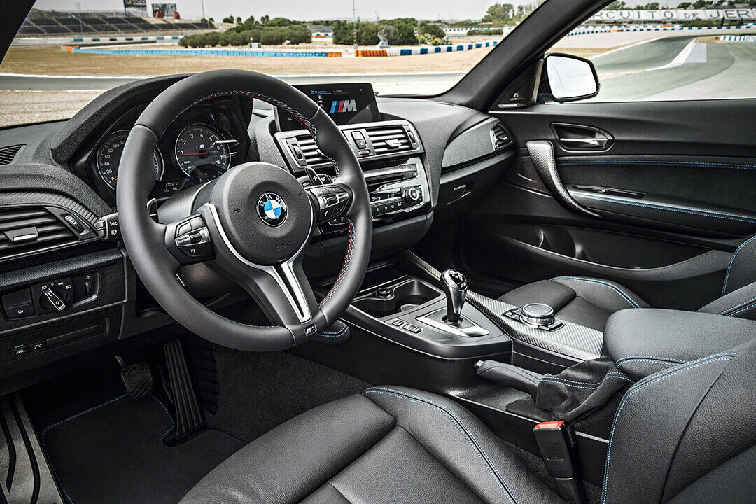 BMW M2: Cockpit