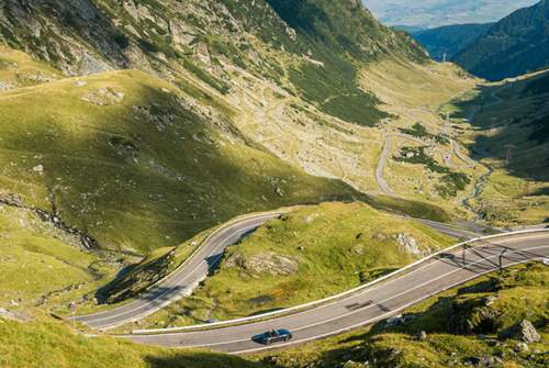 Die Transfogarascher Hochstraße windet sich auf rund 100 Kilometern über die Transsilvanischen Alpen