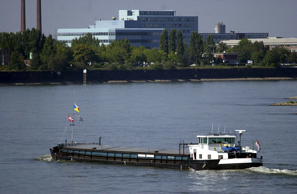 Die Ford-Werke am Rhein.