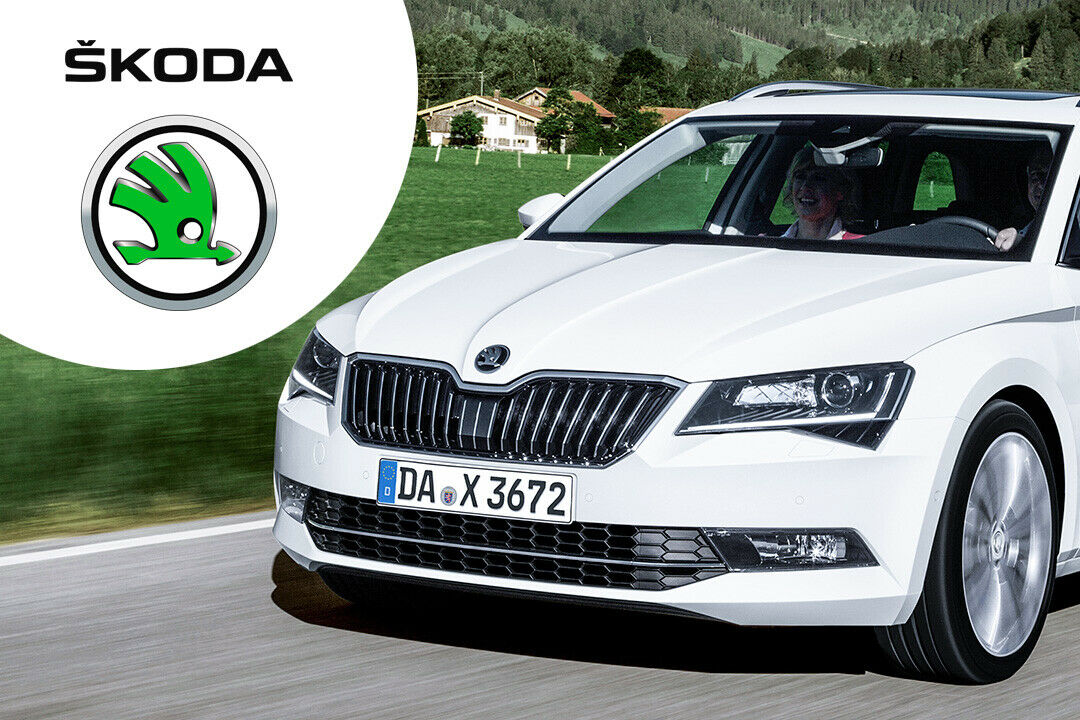 Wo genau das Logo herkommt weiß nicht Mal Skoda selbst. Klar ist nur, es soll einen stilisierten Indianer-Kopf mit entsprechendem Schmuck zeigen