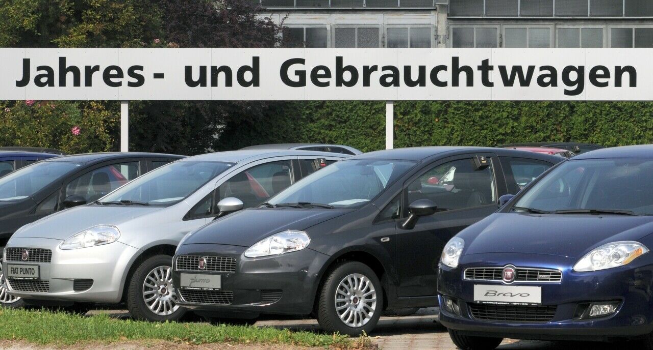 Laut dem OLG Oldenburg bezieht sich die Formulierung nur auf Schäden, die auch von einem Laien erkennbar sind