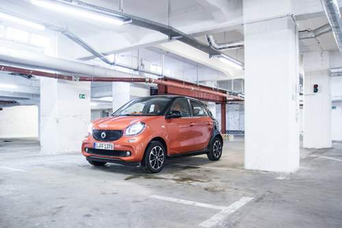 Von vorn sieht der smart forfour  dem Fortwo sehr ähnlich