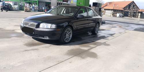 Volvo s80 mit Motec Felgen