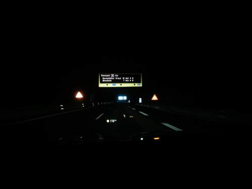 Schilder in der Nähe schon abgrblendet