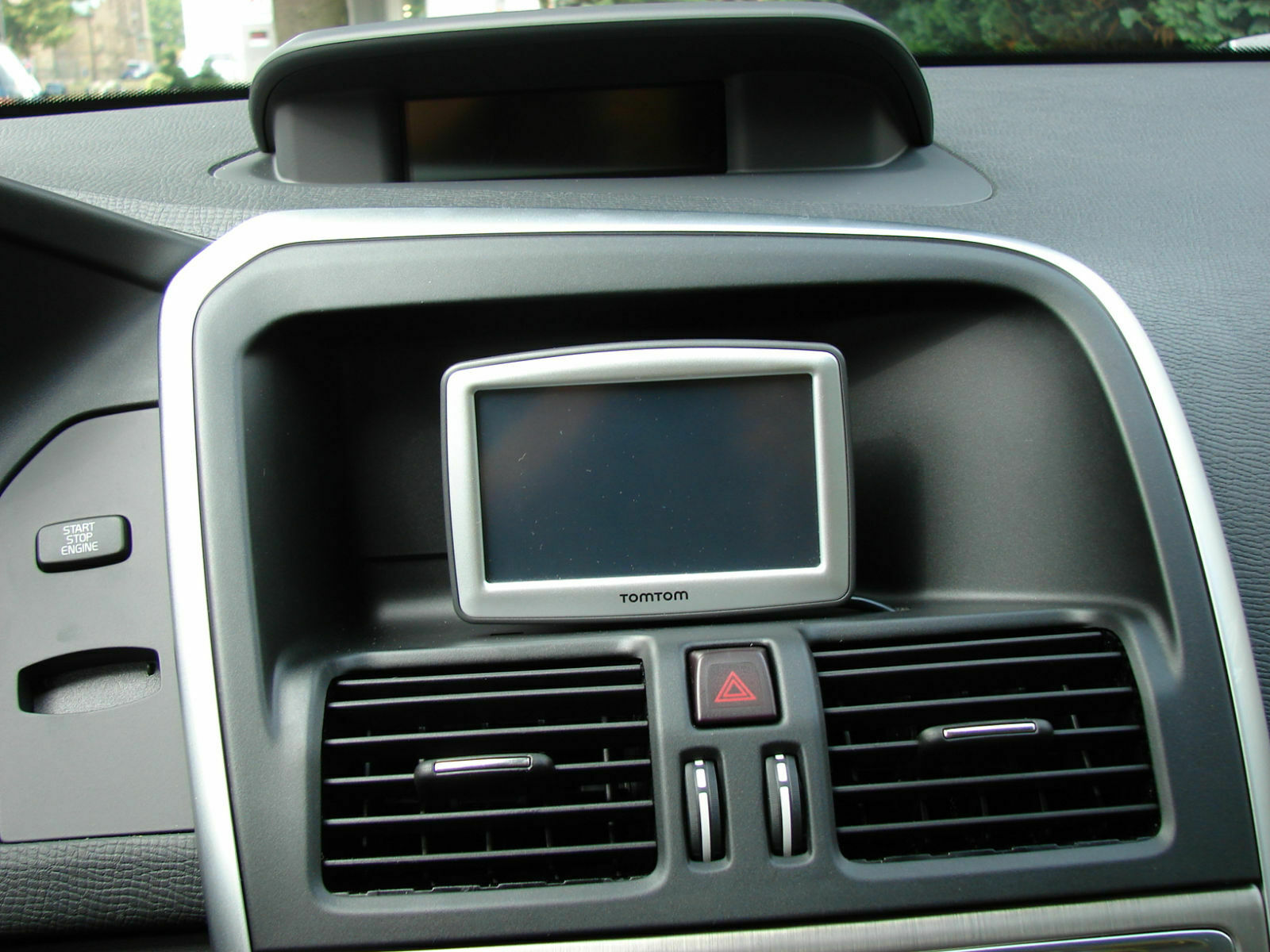 Was passiert beim XC60 mit dem Bildschirm wenn kein Navi drin ist?