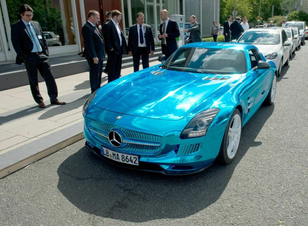 Traumwagen Elektroauto? Autos wie der Mercedes SLS AMG Electric Drive lösen keine Mobilitätsprobleme, können aber viel fürs Image der Technik tun.