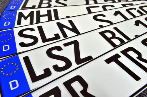 Das hat geklappt: Kommunen dürfen künftig wieder alte Verkehrszeichen vergeben