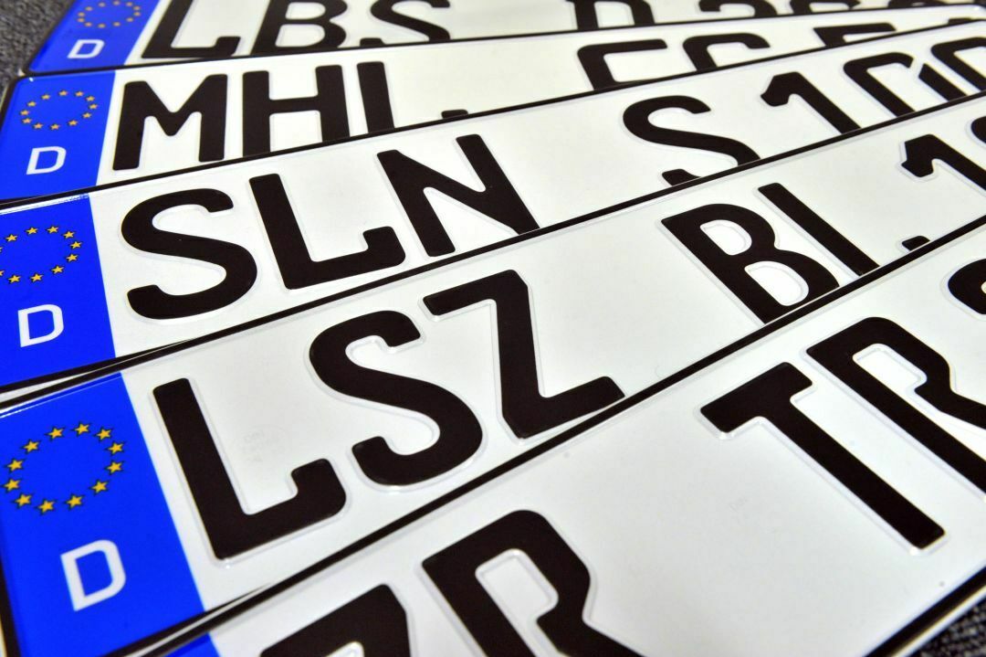 Das hat geklappt: Kommunen dürfen künftig wieder alte Verkehrszeichen vergeben