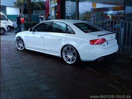 Audi-a4-8k-2
