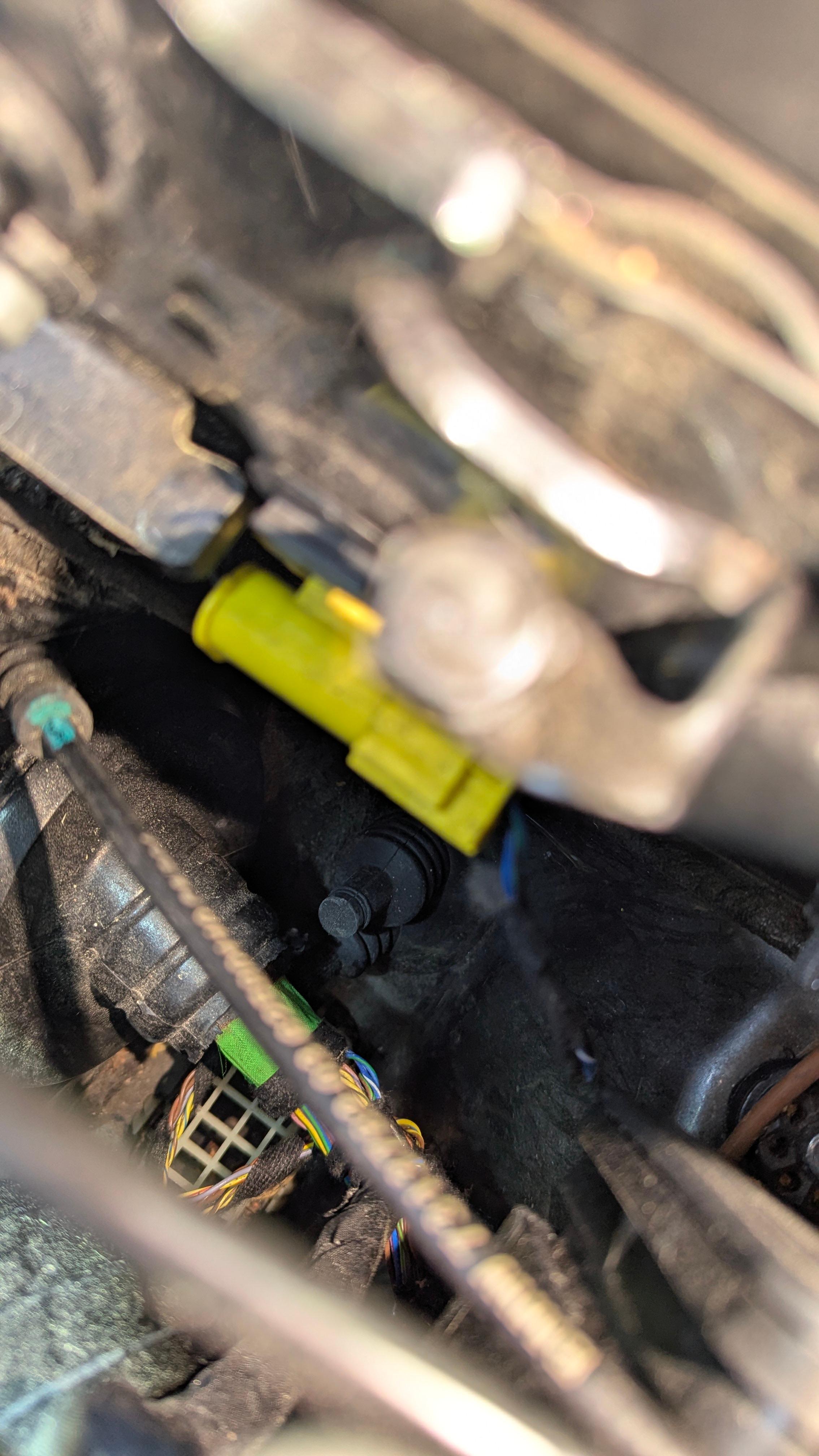 Wasserabläufe Frontscheibe im Motorraum