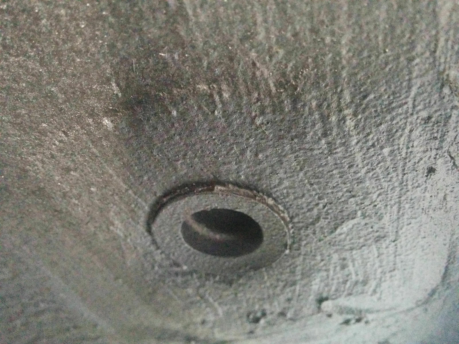Wasseransammlung unter der matte fahrerseite