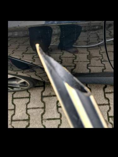 Die Waffe:)