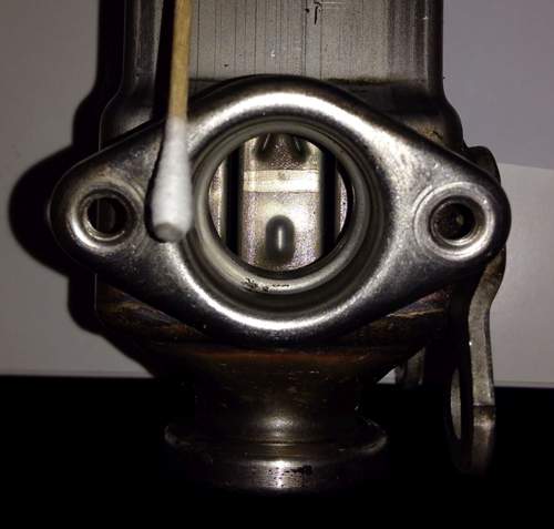 Rußspuren im AGR-Kühler 11717794245