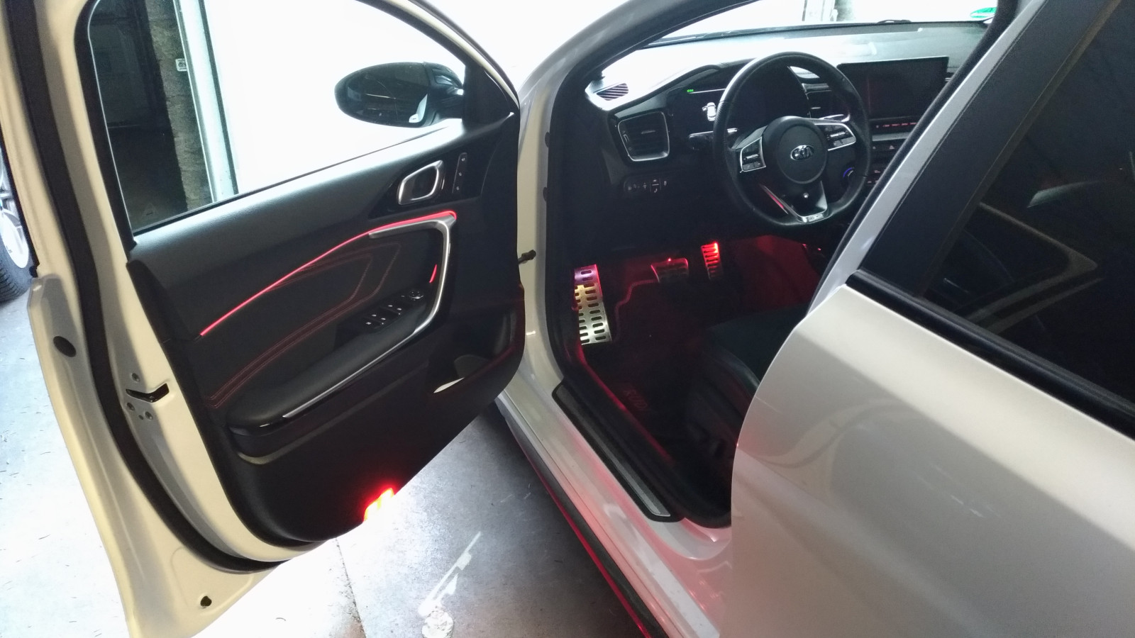 Wechsel der Innenraumbeleuchtung Kia Ceed CD