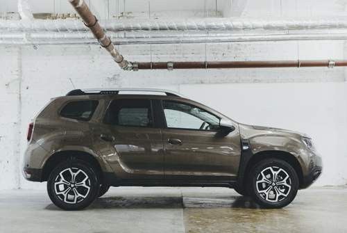 Sieht aus wie der seit 2010 bekannte Duster der ersten Generation? Jedes einzelne Karosserieteil ist neu, betonte Dacia bei der Präsentation im Herbst 2017