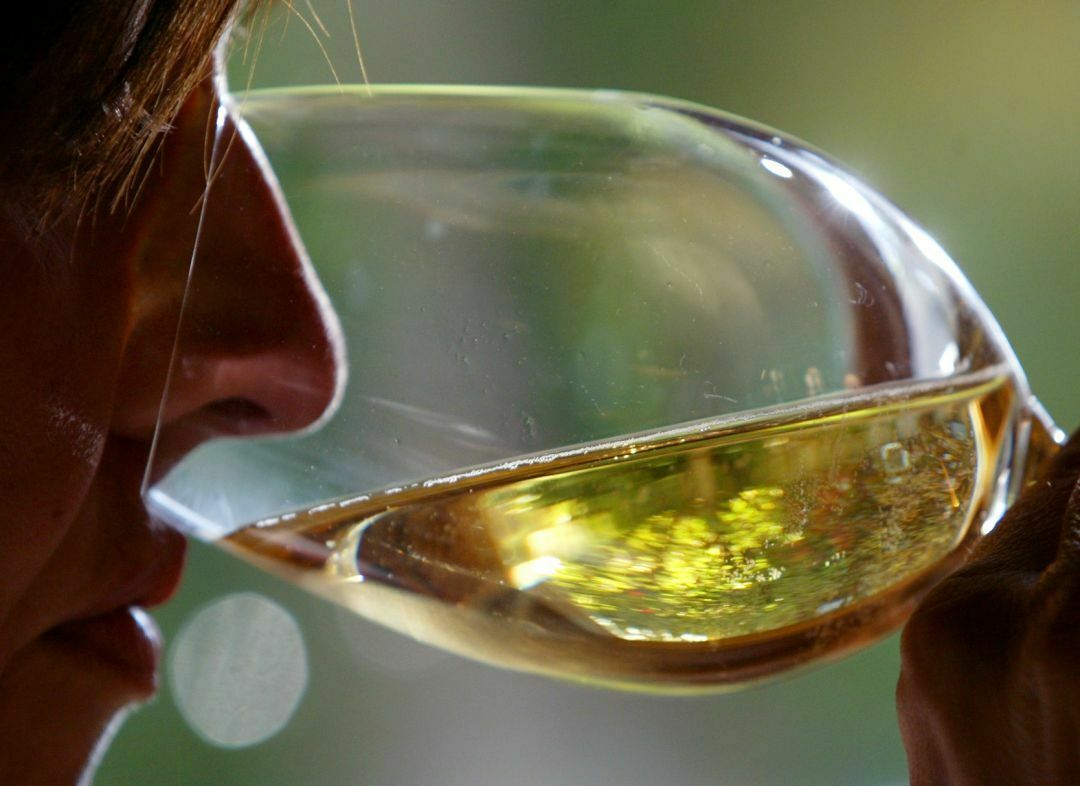 Prost: Die Winzergemeinschaft Franken appelliert an die Eigenverantwortung von Autofahrern.