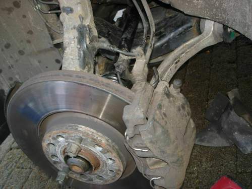 Bremssattel noch eingebaut