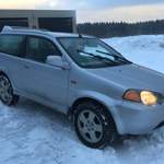 Der Honda HR-V Vtec 4x4 ist das ideale Auto für die Berge und den Winter.