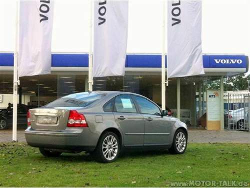 Volvo-s40-2242629-2