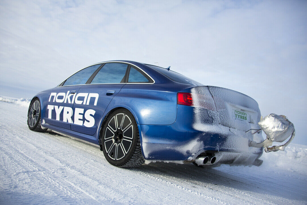 Aerodynamisch optimiert und mit Bremsfallschirm versehen: Audi RS6 beim Rekordversuch