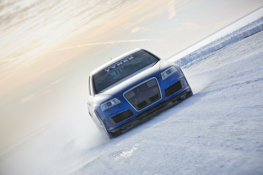 Im Serienzustand fährt der Audi RS6 303 km/h schnell