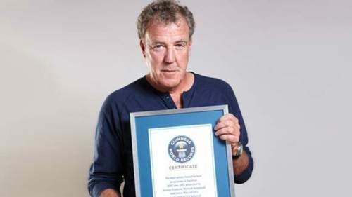 Jeremy Clarkson mit Guinneess Urkunde