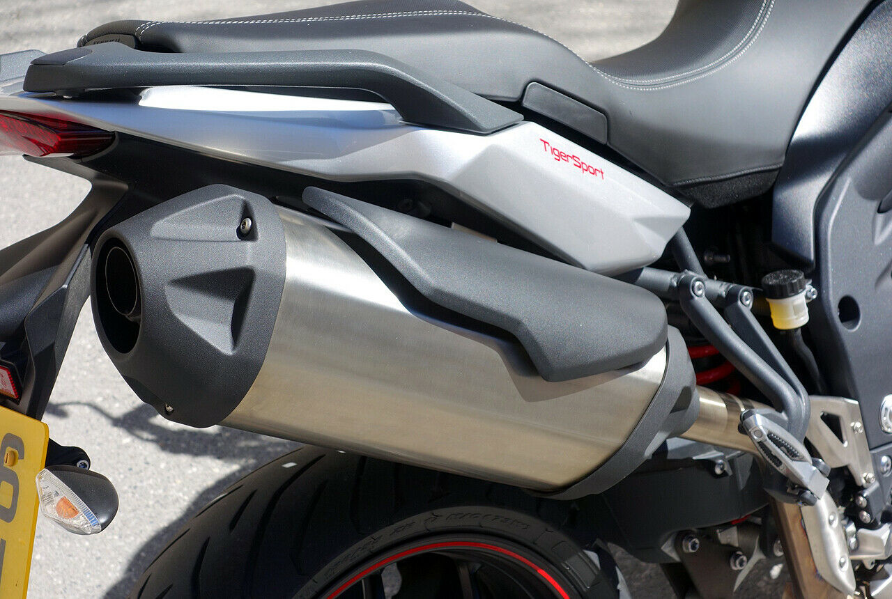 Die überarbeitete Triumph Tiger Sport fährt mit einer neuen Auspuffanlage