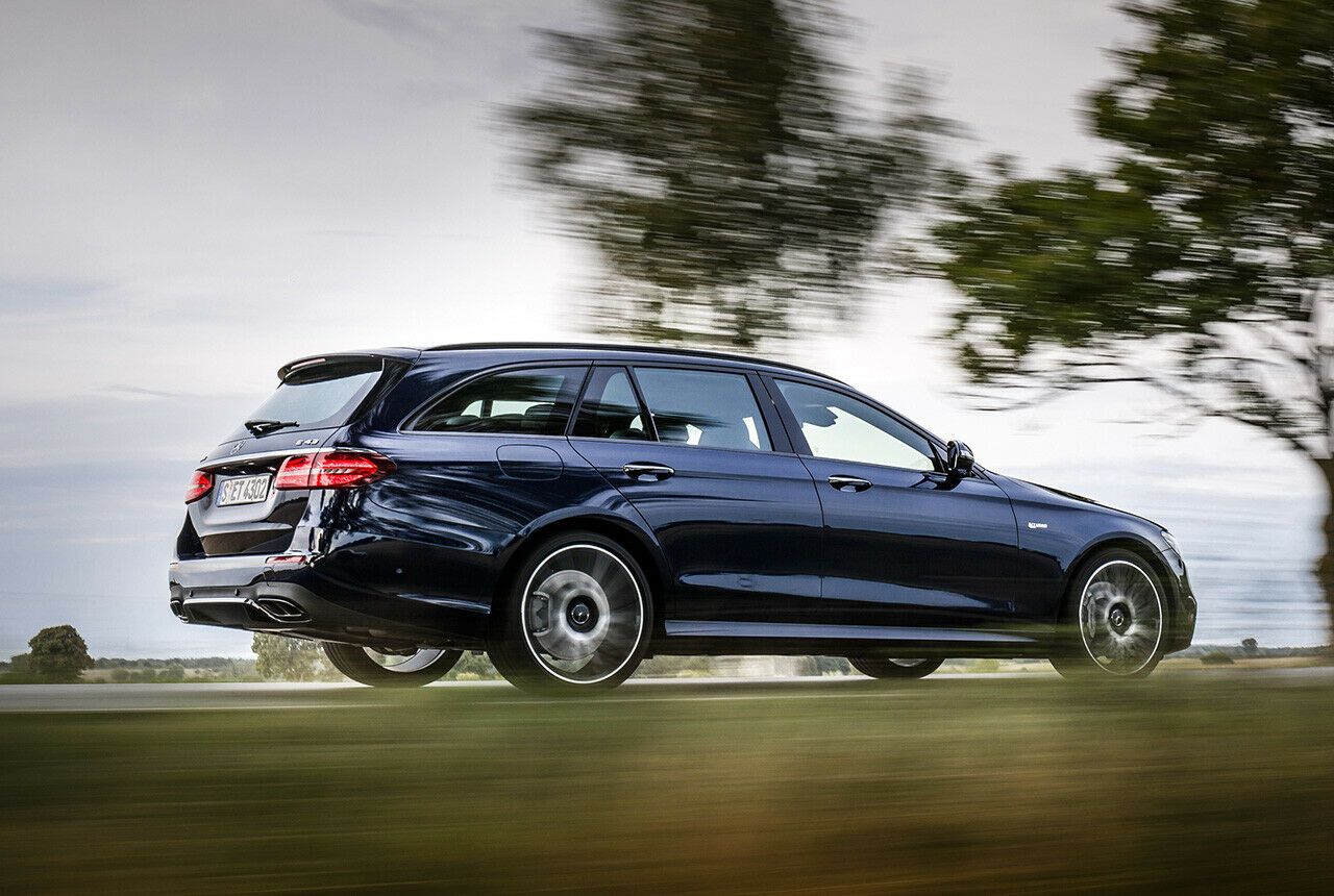Mit größeren Turbos holt AMG 401 stat 367 PS aus dem Biturbo-Benziner im E 43 4Matic