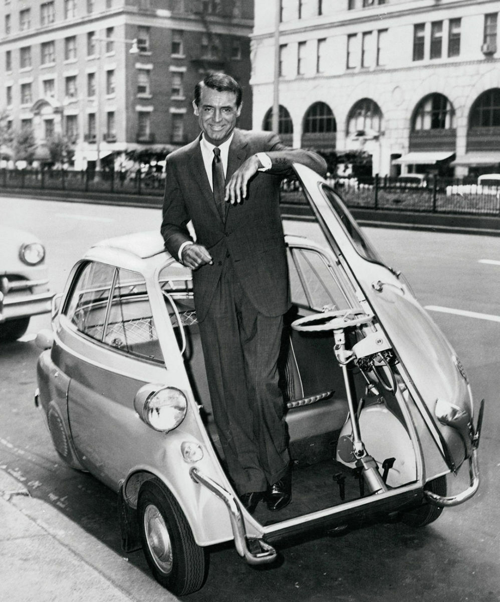 BMW Isetta mit Schauspieler Cary Grant