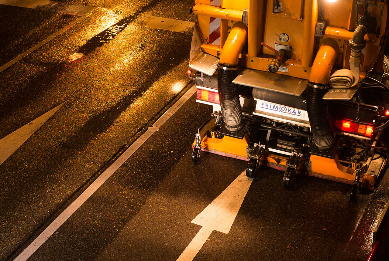 Kommunalfahrzeuge sollen sauberer werden. Bundesverkehrsminister Andreas Scheuer kündigte die Hardware-Nachrüstung von etwa 20.000 Fahrzeugen an