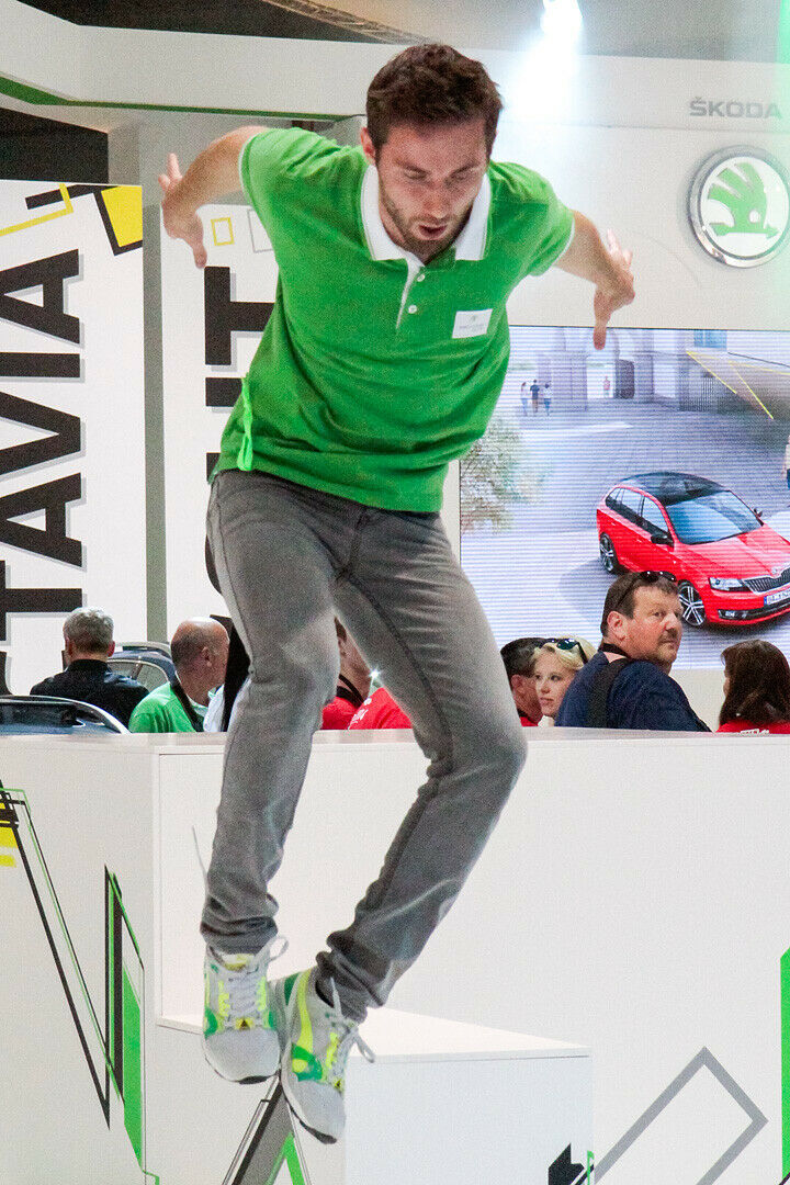 Bei Skoda gab es Showeinlagen mit Profi-Freerunnern