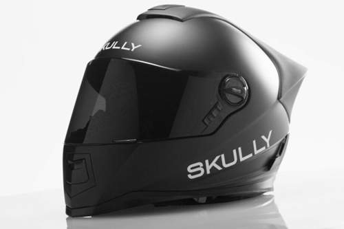 Beim Skully AR-1 lässt sich der nachfolgende Verkehr mit einer Kamera im Helm wie in einem Rückspiegel beobachten