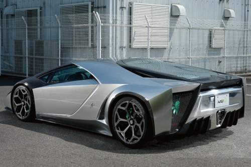 700 Lambo-PS unter der Hülle einer Ferrari-Zeichnung